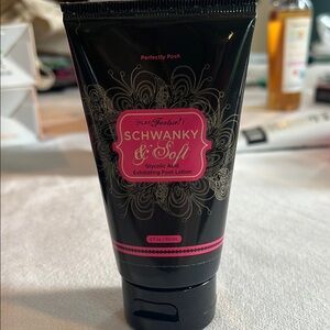 Exfoliating Foot Lotion - Black and Pink
